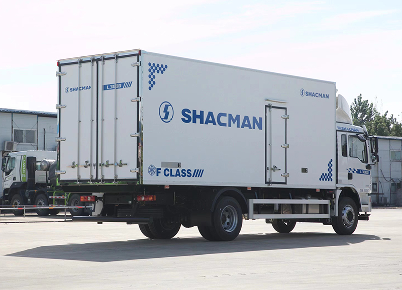 SHACMAN L3000 4x2 Refrigerated Truck