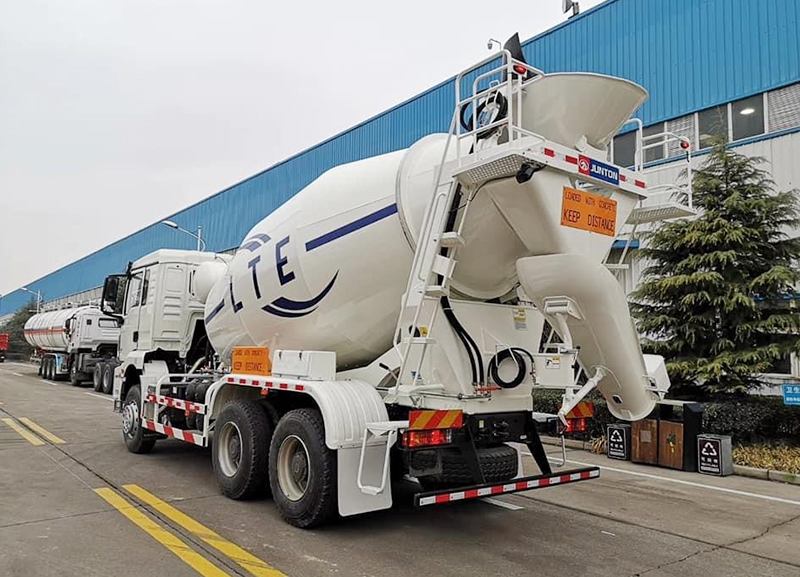 SHACMAN H3000 6X4 Mixer Truck